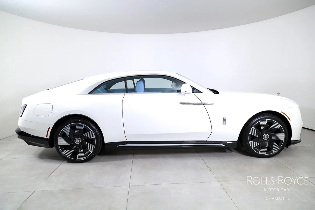 2025 Rolls-Royce Spectre - Image 9 of 21
