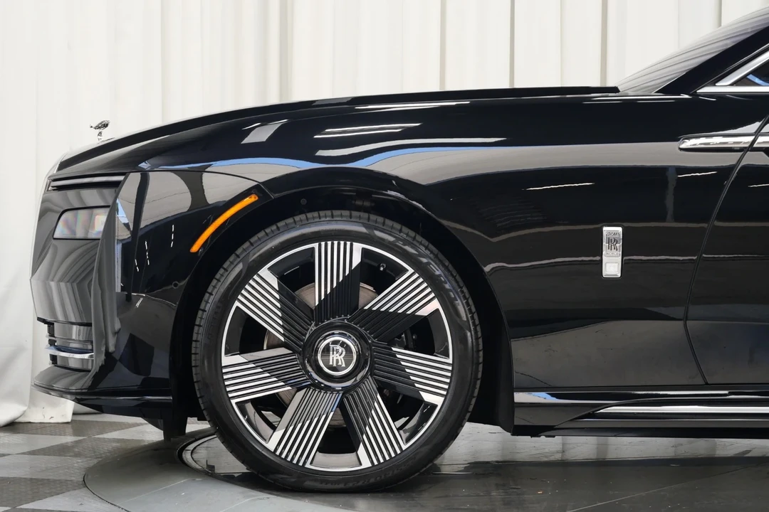 2025 Rolls-Royce Spectre - Image 10 of 21