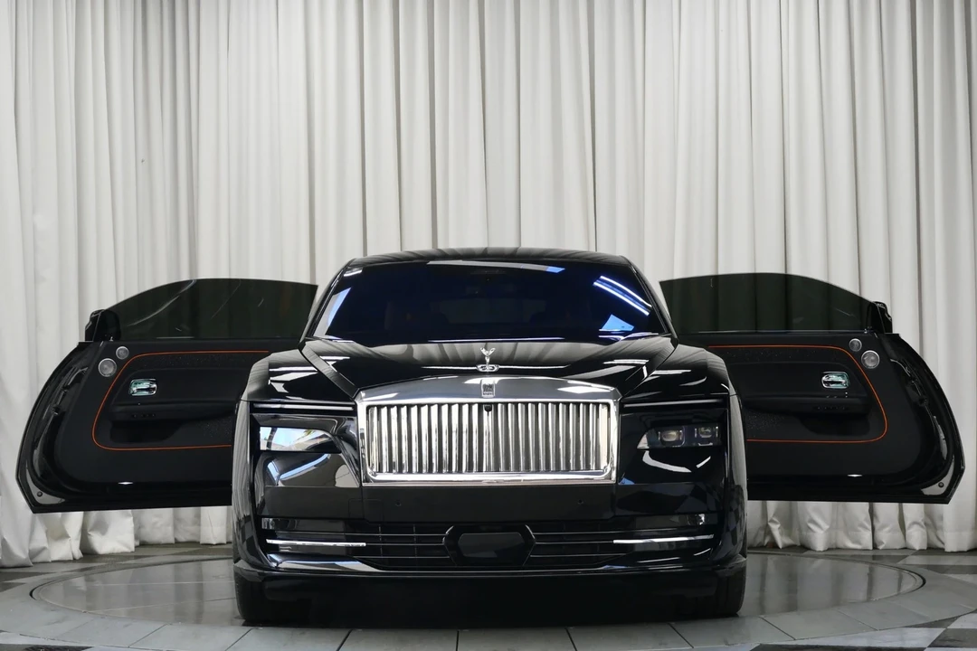 2025 Rolls-Royce Spectre - Image 4 of 21