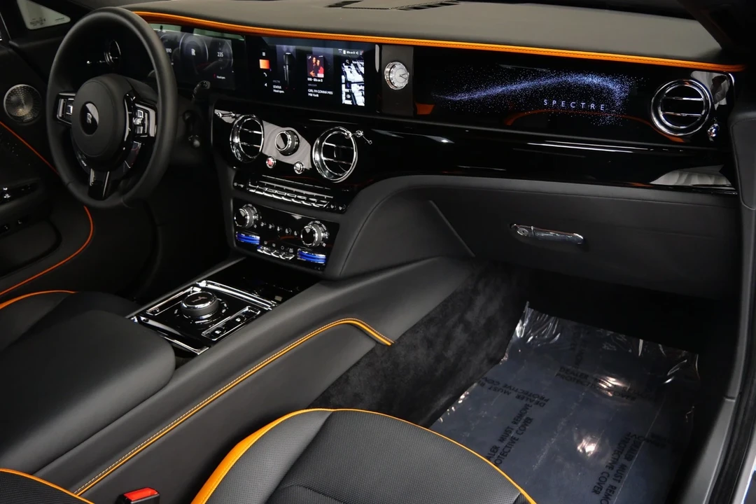2025 Rolls-Royce Spectre - Image 14 of 21