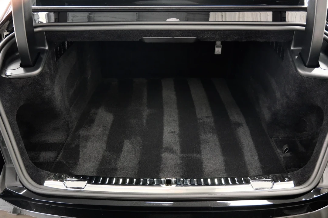 2025 Rolls-Royce Spectre - Image 18 of 21