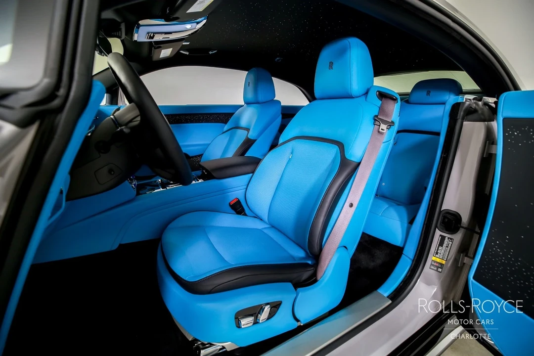 2025 Rolls-Royce Spectre - Image 14 of 21