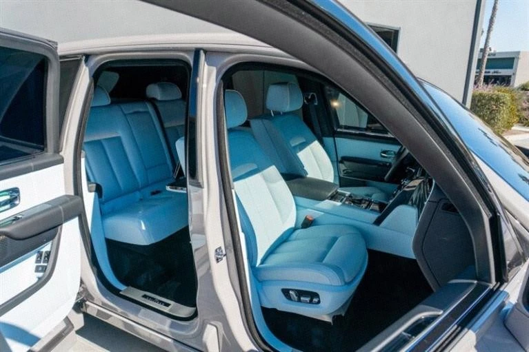 2025 Rolls-Royce Cullinan Black Badge - Image 17 of 19