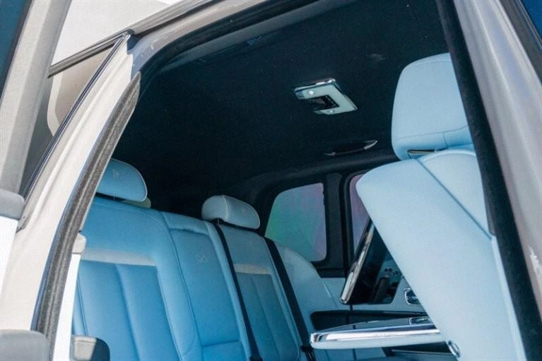 2025 Rolls-Royce Cullinan Black Badge - Image 19 of 19