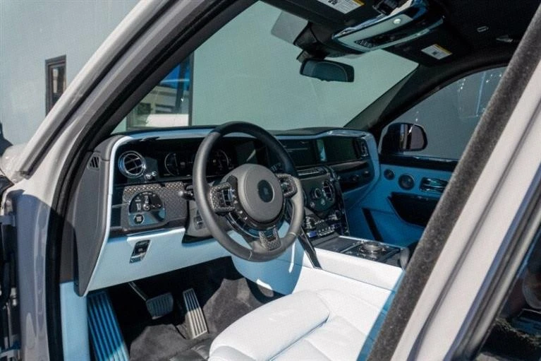 2025 Rolls-Royce Cullinan Black Badge - Image 11 of 19