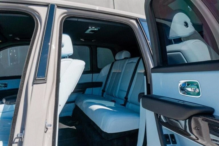 2025 Rolls-Royce Cullinan Black Badge - Image 10 of 19