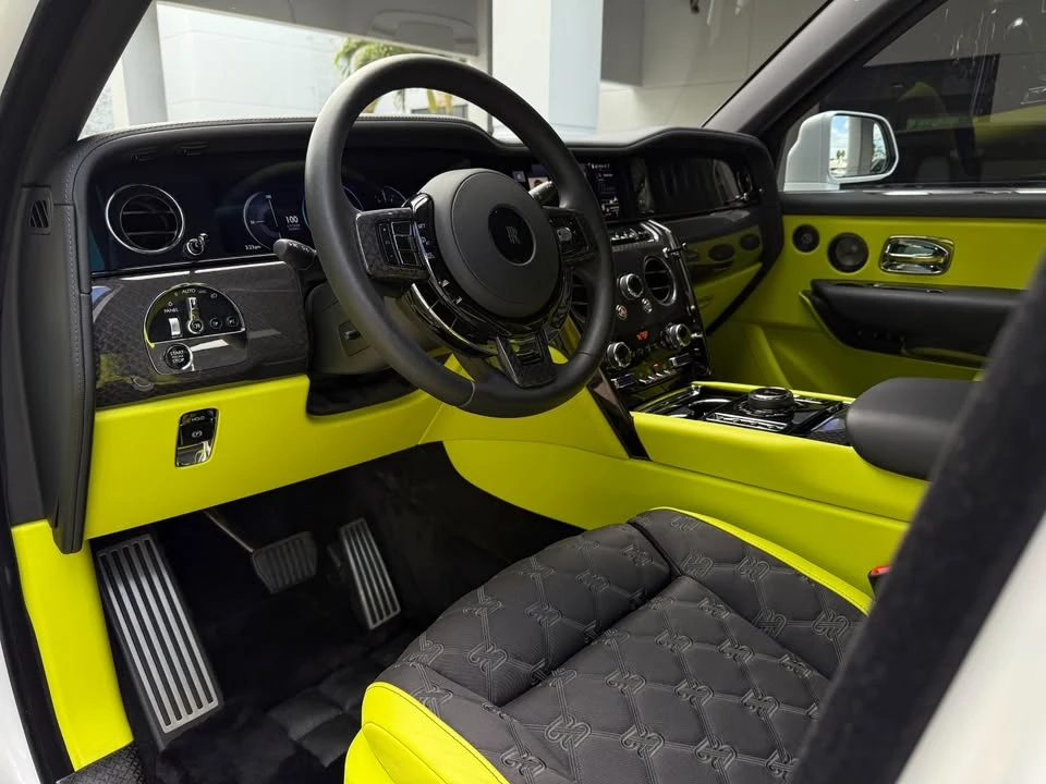 2025 Rolls-Royce Cullinan Black Badge - Image 2 of 20