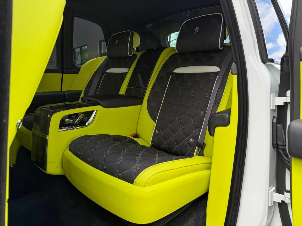 2025 Rolls-Royce Cullinan Black Badge - Image 14 of 20