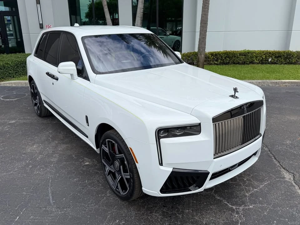 2025 Rolls-Royce Cullinan Black Badge - Image 5 of 20