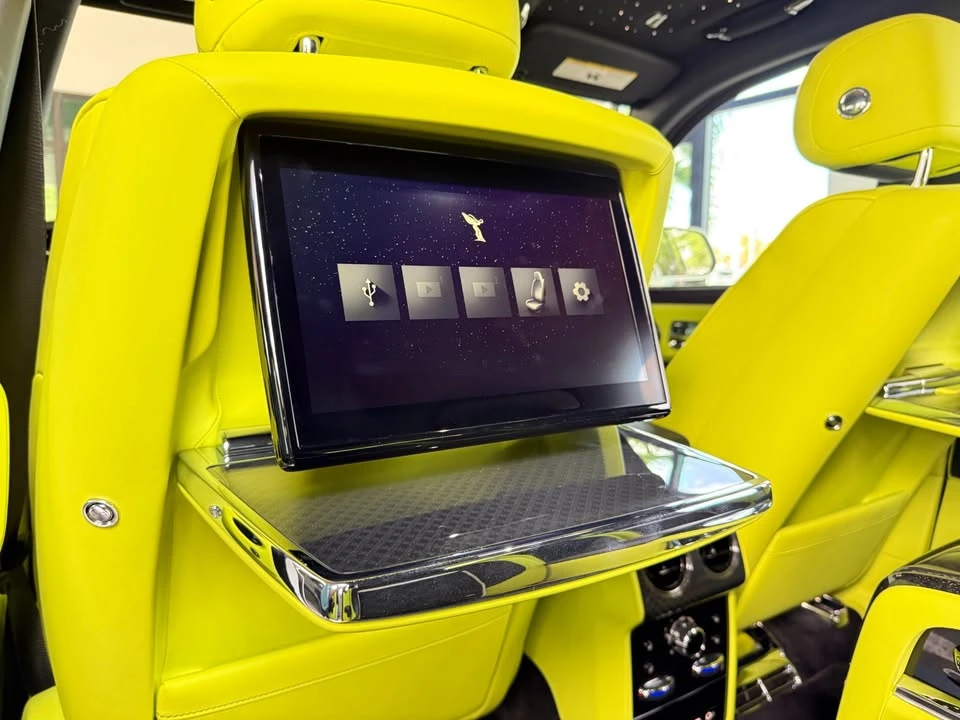 2025 Rolls-Royce Cullinan Black Badge - Image 15 of 20
