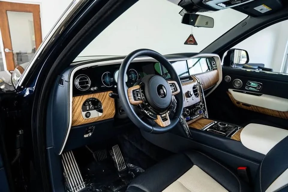 2025 Rolls-Royce Cullinan - Image 3 of 6