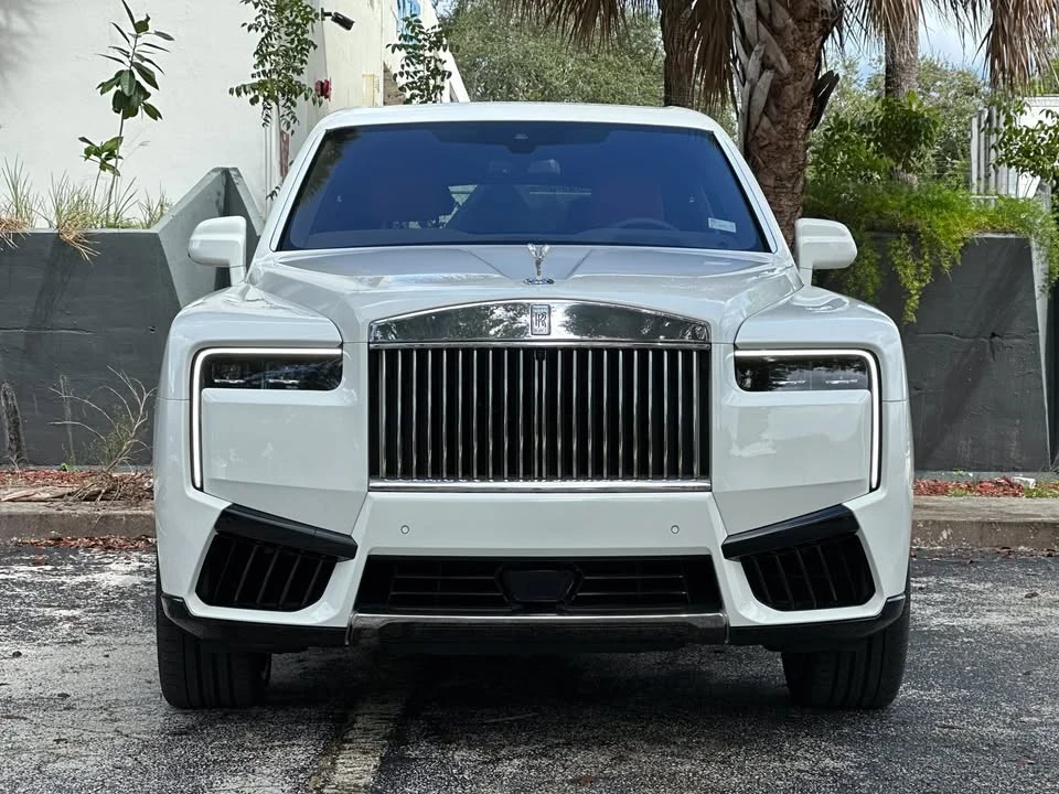 2025 Rolls-Royce Cullinan - Image 2 of 18