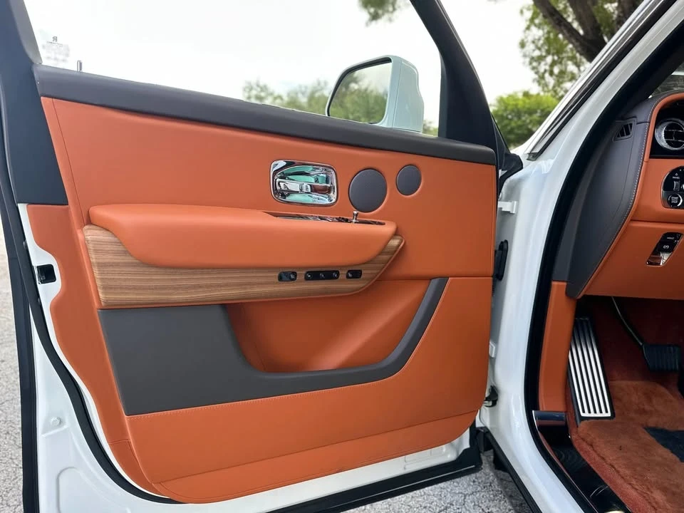 2025 Rolls-Royce Cullinan - Image 9 of 18