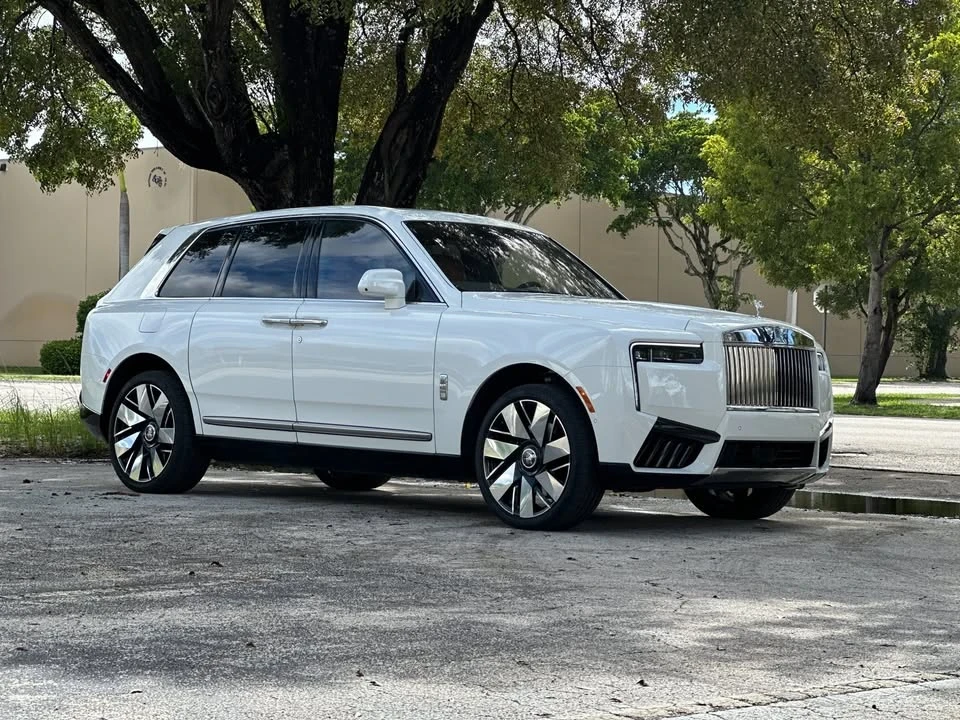 2025 Rolls-Royce Cullinan - Image 7 of 18