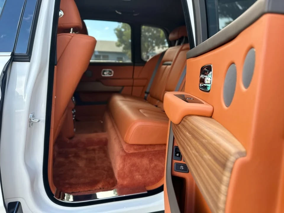2025 Rolls-Royce Cullinan - Image 12 of 18