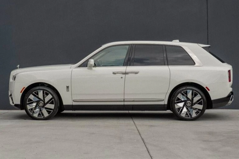 2025 Rolls-Royce Cullinan - Image 4 of 20