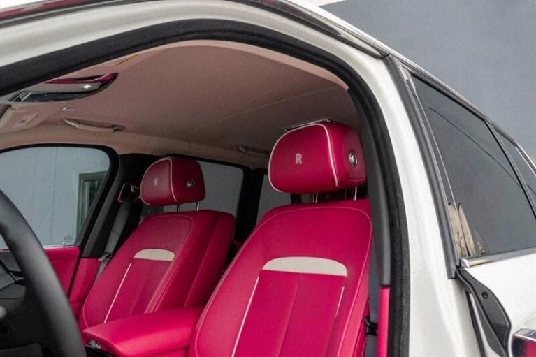 2025 Rolls-Royce Cullinan - Image 11 of 20