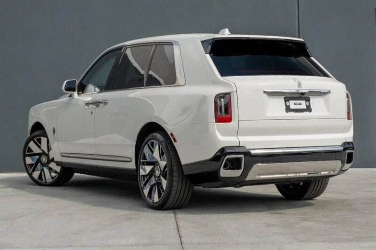 2025 Rolls-Royce Cullinan - Image 9 of 20