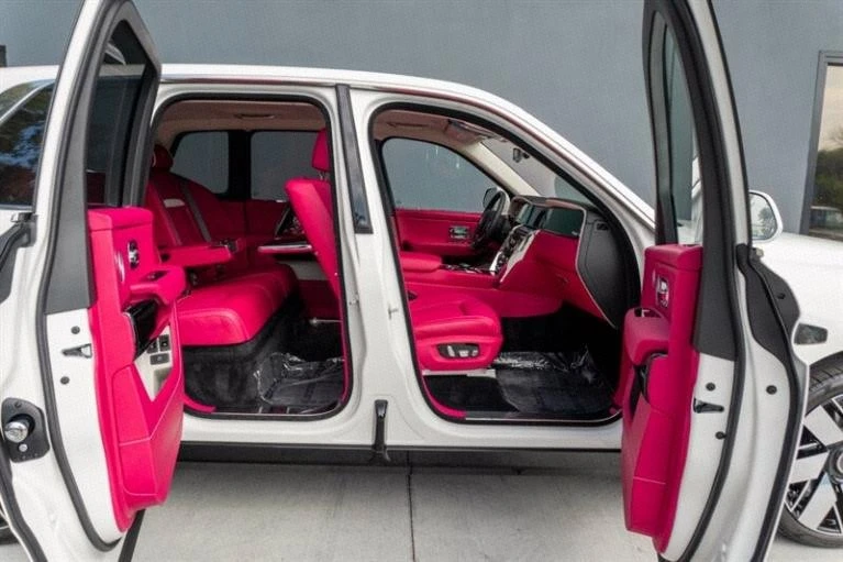 2025 Rolls-Royce Cullinan - Image 19 of 20