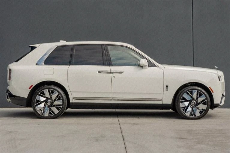 2025 Rolls-Royce Cullinan - Image 6 of 20