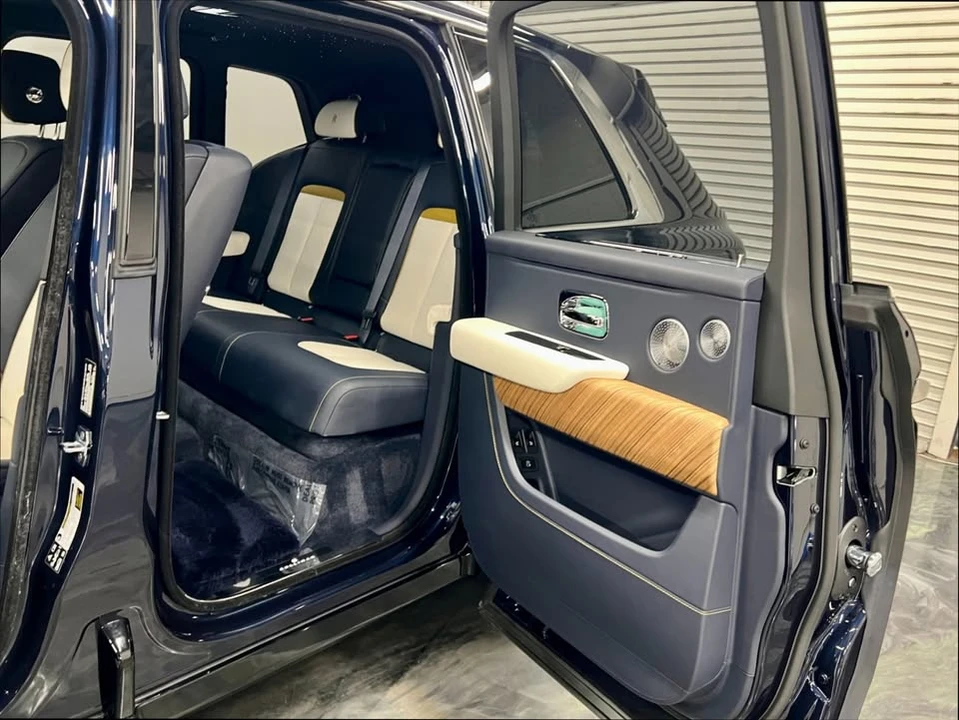 2025 Rolls-Royce Cullinan - Image 11 of 19