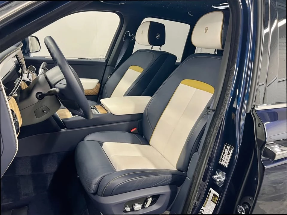 2025 Rolls-Royce Cullinan - Image 8 of 19