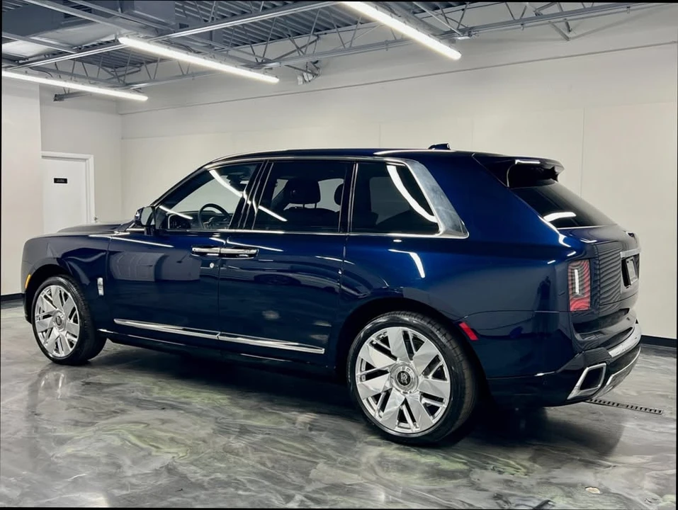 2025 Rolls-Royce Cullinan - Image 6 of 19