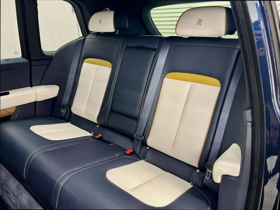 2025 Rolls-Royce Cullinan - Image 12 of 19