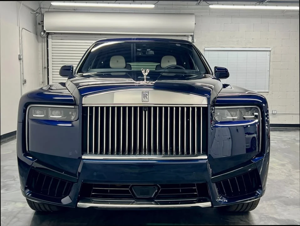 2025 Rolls-Royce Cullinan - Image 2 of 19