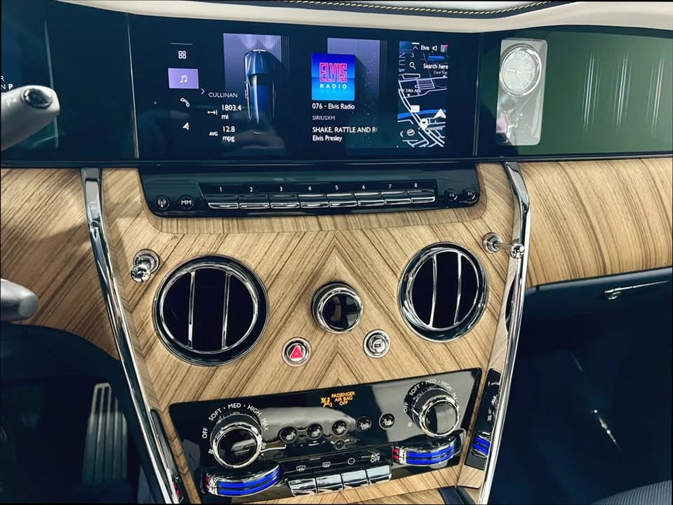 2025 Rolls-Royce Cullinan - Image 19 of 19