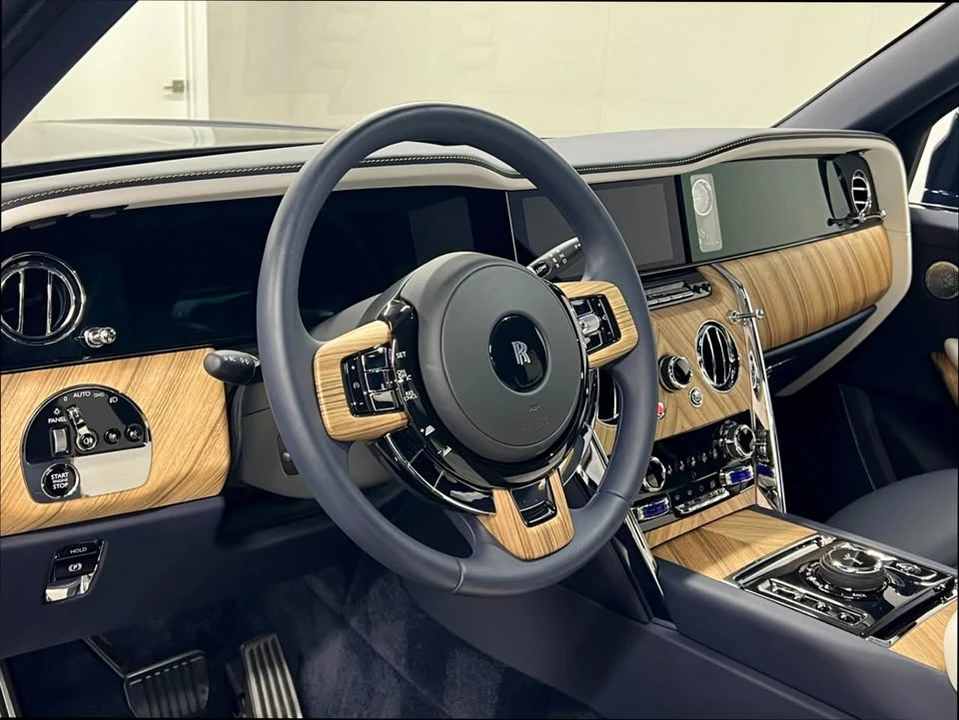 2025 Rolls-Royce Cullinan - Image 9 of 19
