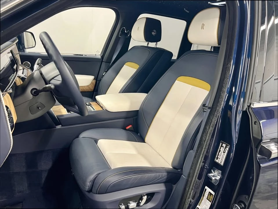 2025 Rolls-Royce Cullinan - Image 8 of 19