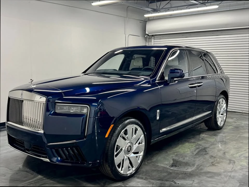 2025 Rolls-Royce Cullinan - Image 3 of 19