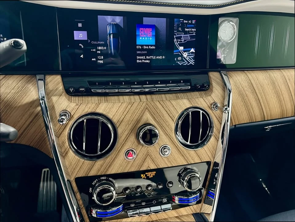 2025 Rolls-Royce Cullinan - Image 19 of 19