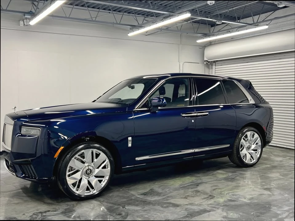 2025 Rolls-Royce Cullinan - Image 4 of 19
