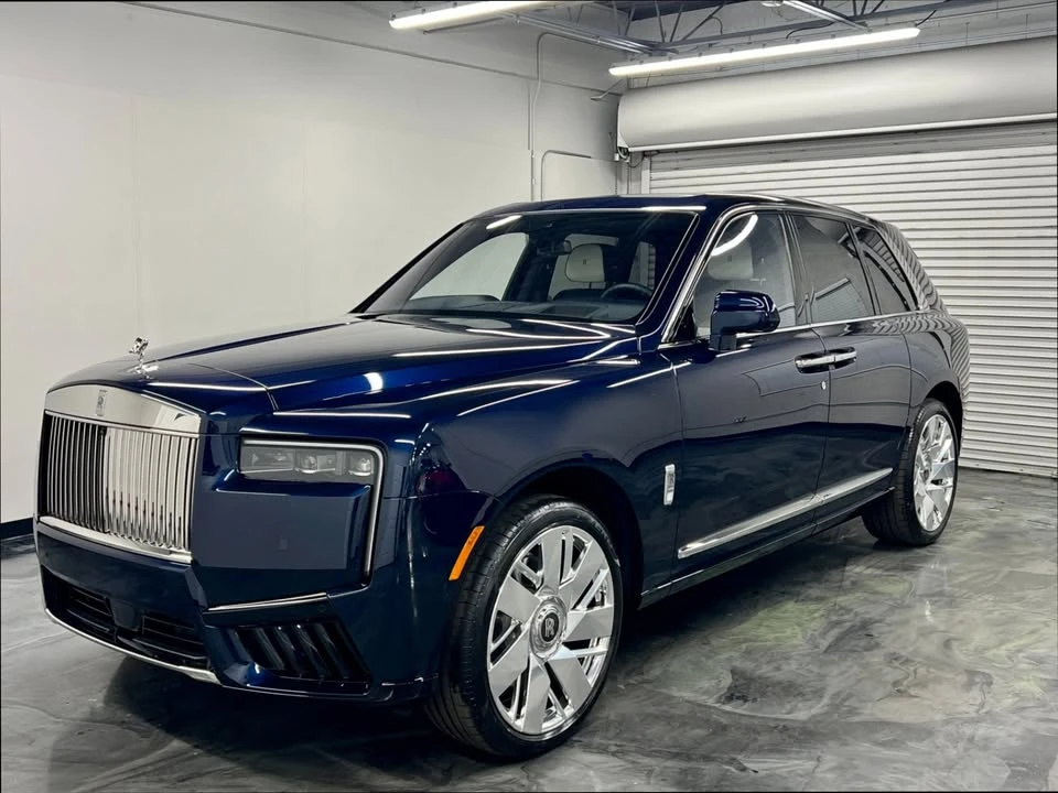 2025 Rolls-Royce Cullinan - Image 3 of 19