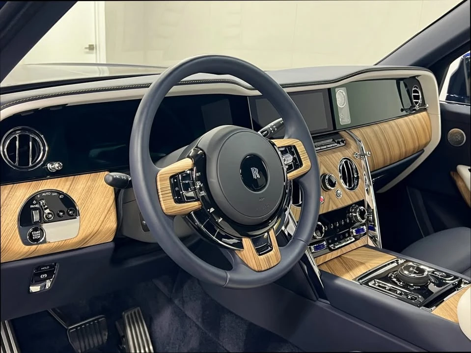 2025 Rolls-Royce Cullinan - Image 9 of 20