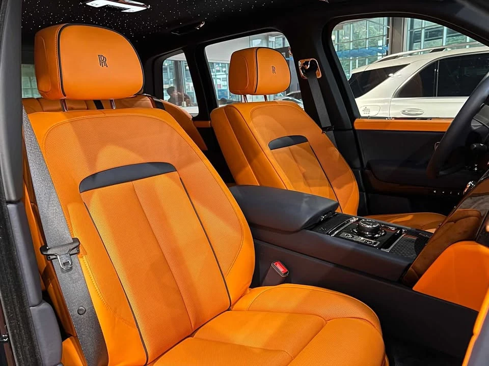 2025 Rolls-Royce Cullinan - Image 12 of 16