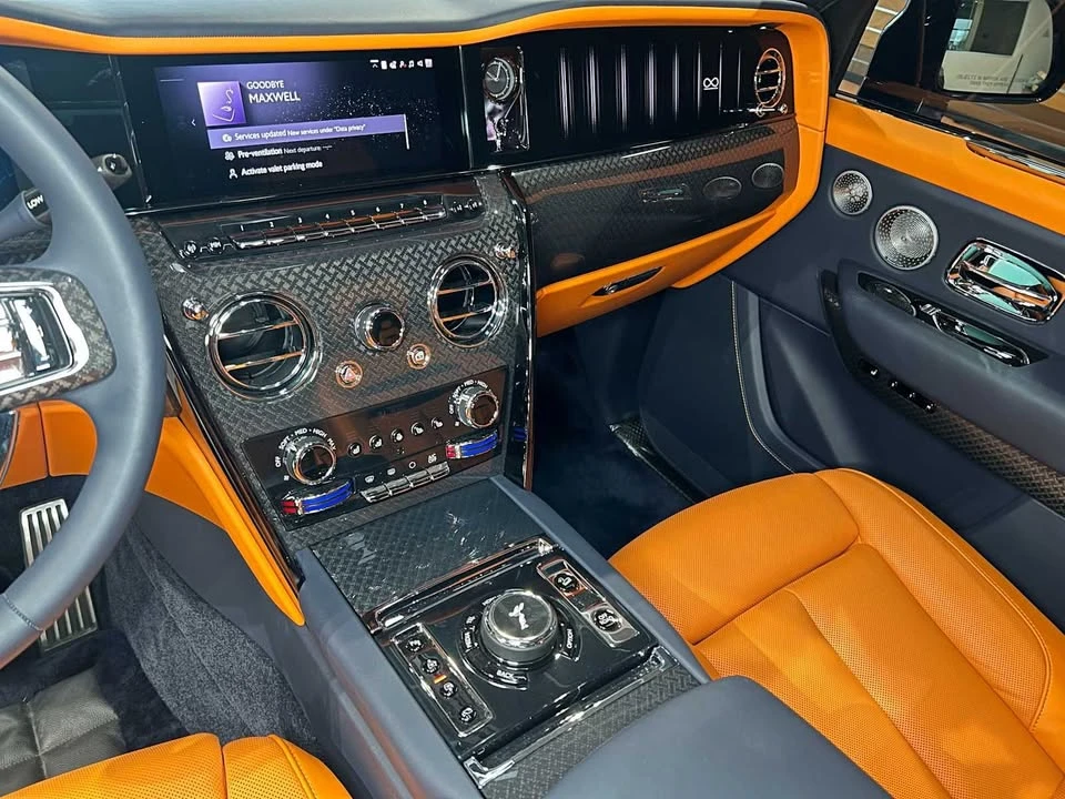 2025 Rolls-Royce Cullinan - Image 4 of 16