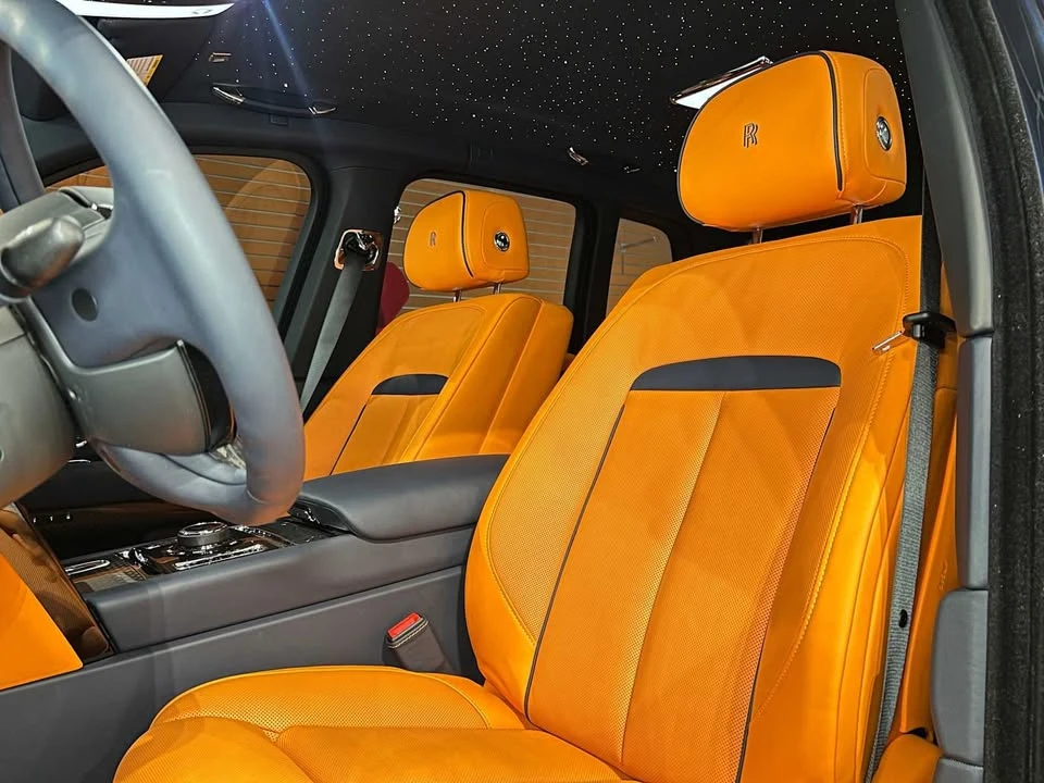 2025 Rolls-Royce Cullinan - Image 6 of 16