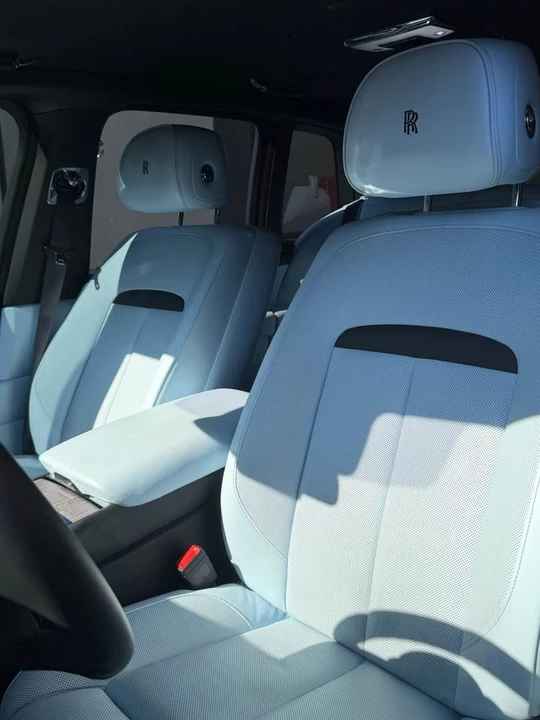2025 Rolls-Royce Cullinan - Image 4 of 7