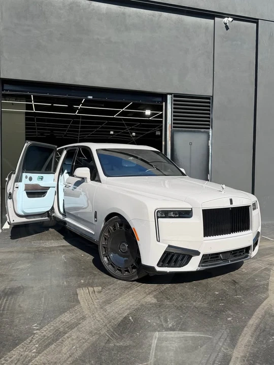 2025 Rolls-Royce Cullinan - Image 2 of 7