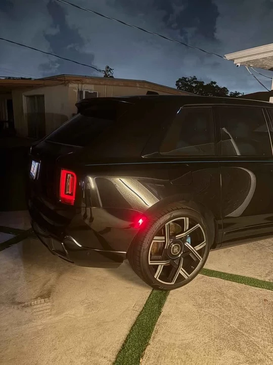 2025 Rolls-Royce Cullinan Black Badge - Image 4 of 11