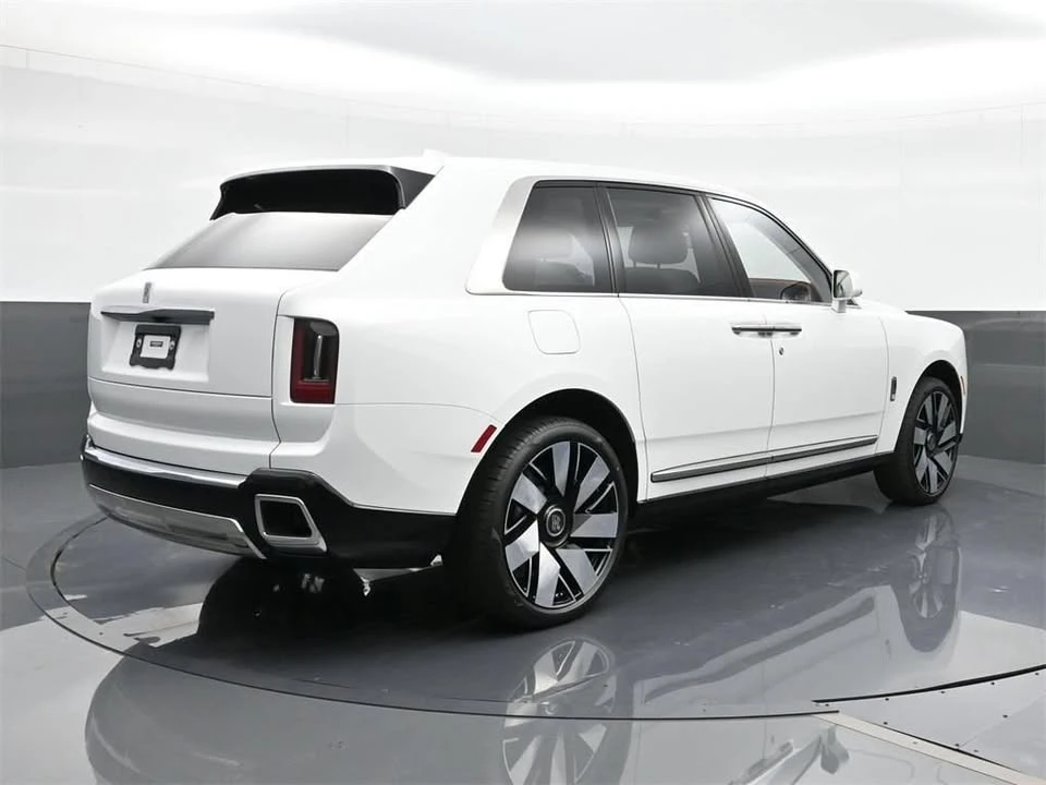 2025 Rolls-Royce Cullinan - Image 2 of 20