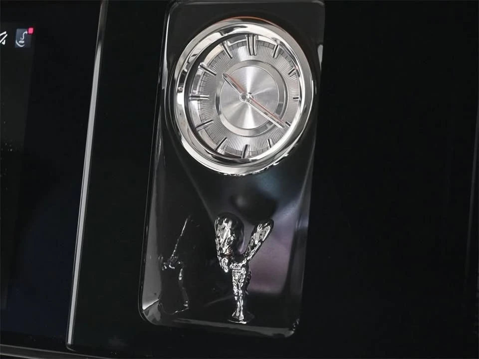 2025 Rolls-Royce Cullinan - Image 15 of 20