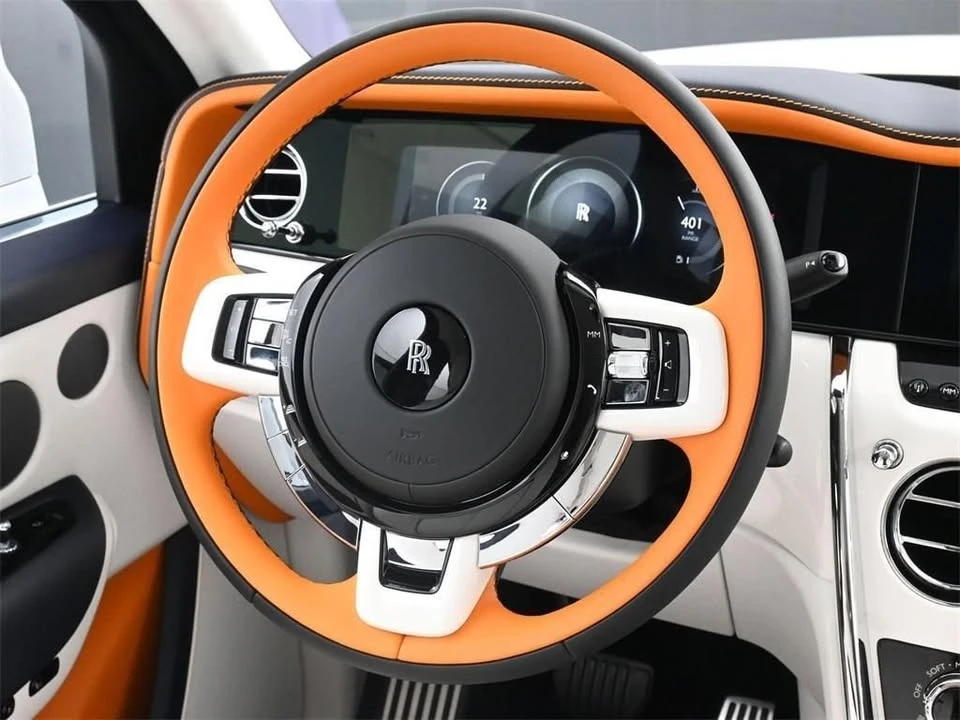 2025 Rolls-Royce Cullinan - Image 17 of 20