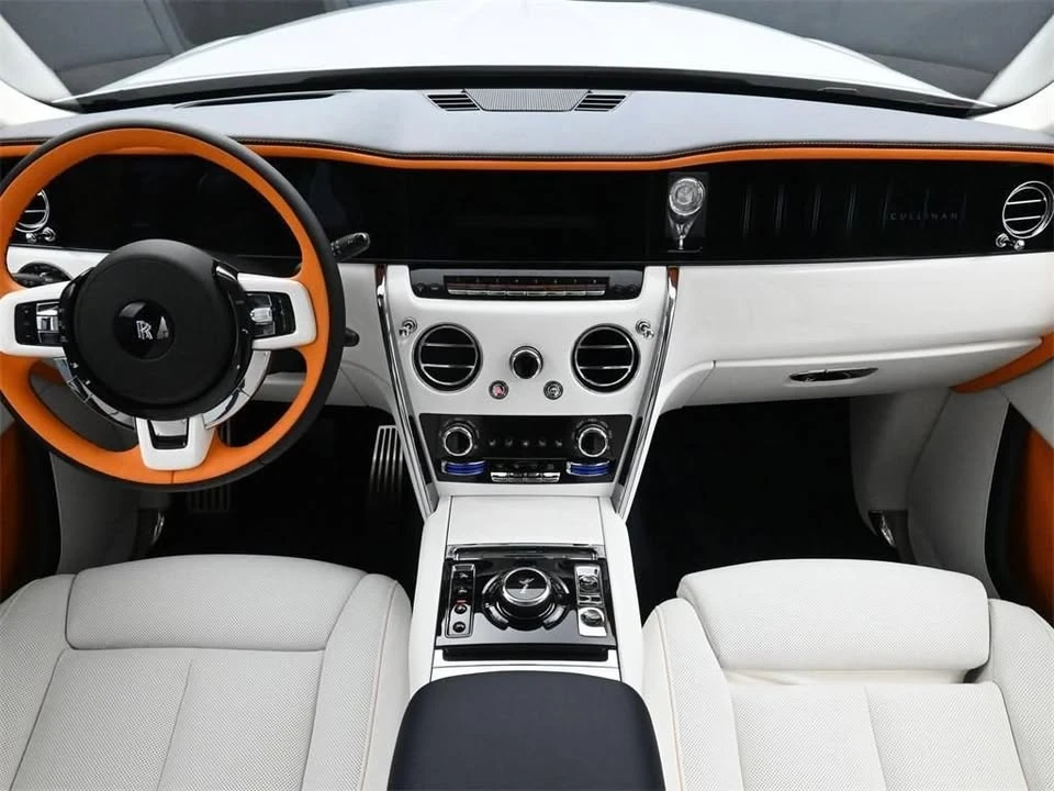 2025 Rolls-Royce Cullinan - Image 4 of 20