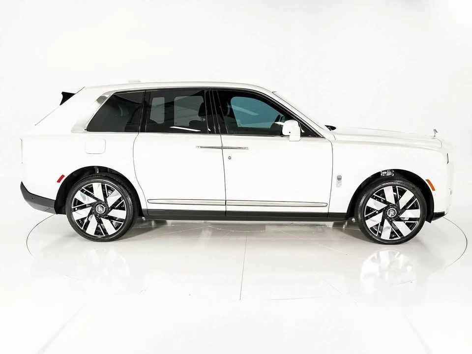 2025 Rolls-Royce Cullinan - Image 4 of 19