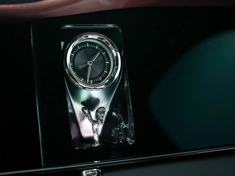 2025 Rolls-Royce Cullinan - Image 17 of 19