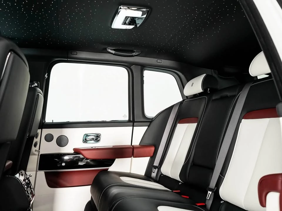 2025 Rolls-Royce Cullinan - Image 14 of 19